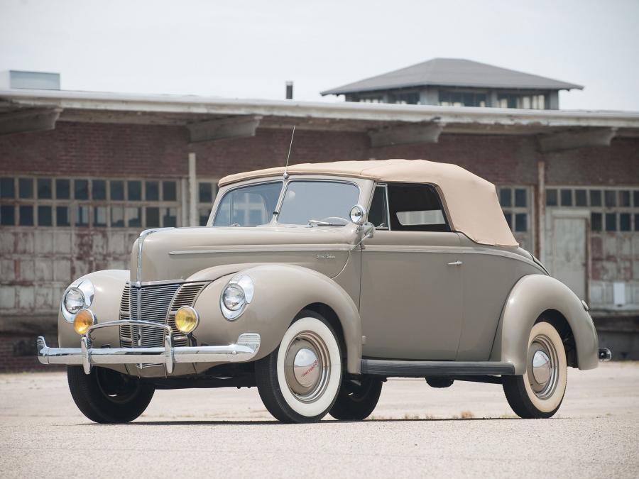  Ford V8 Deluxe Convertible Coupe 1940 года  (фото 26 из 26)